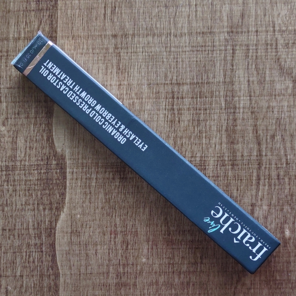 Live Fraiche organic eyelash and brow growth treatment